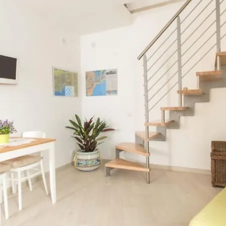 Oly House * 나폴리